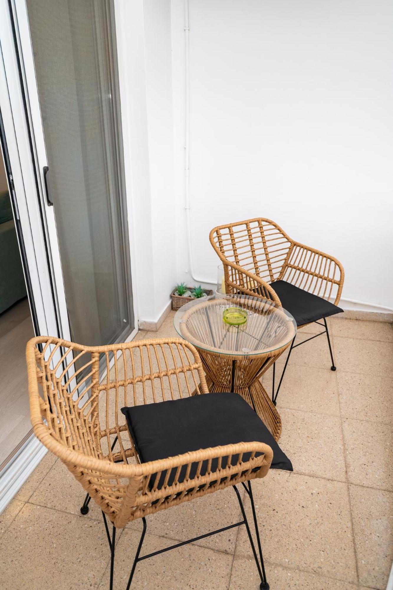 Lazuli Sea View Beachfront Ap 21 Lárnaka Kültér fotó