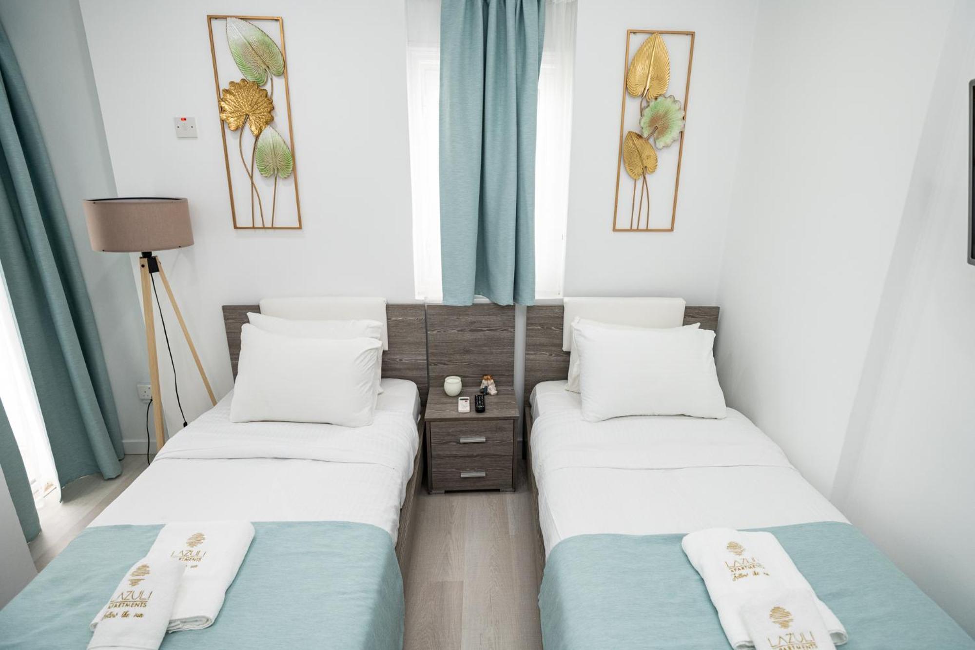 Lazuli Sea View Beachfront Ap 21 Lárnaka Kültér fotó