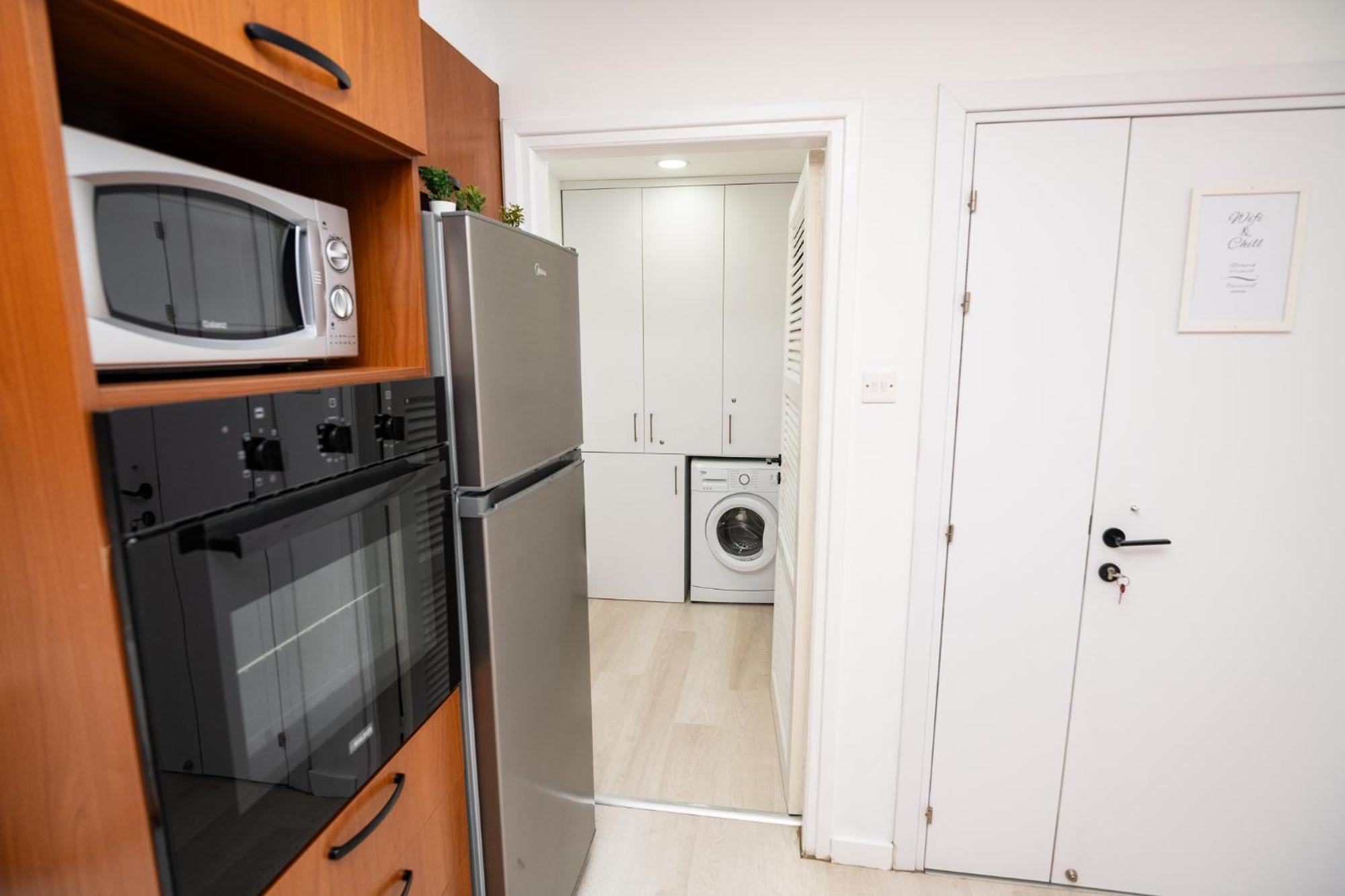 Lazuli Sea View Beachfront Ap 21 Lárnaka Kültér fotó