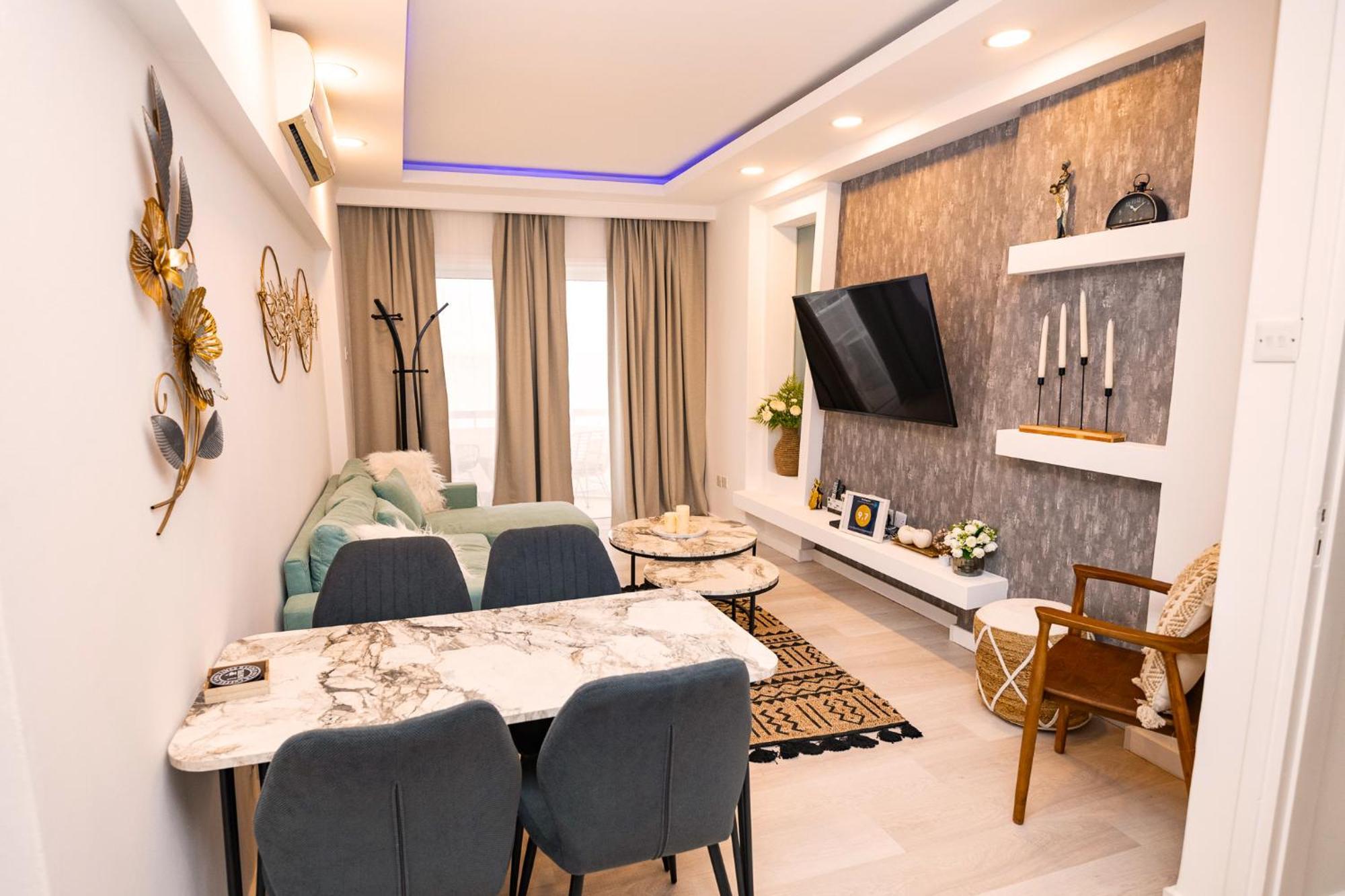 Lazuli Sea View Beachfront Ap 21 Lárnaka Kültér fotó