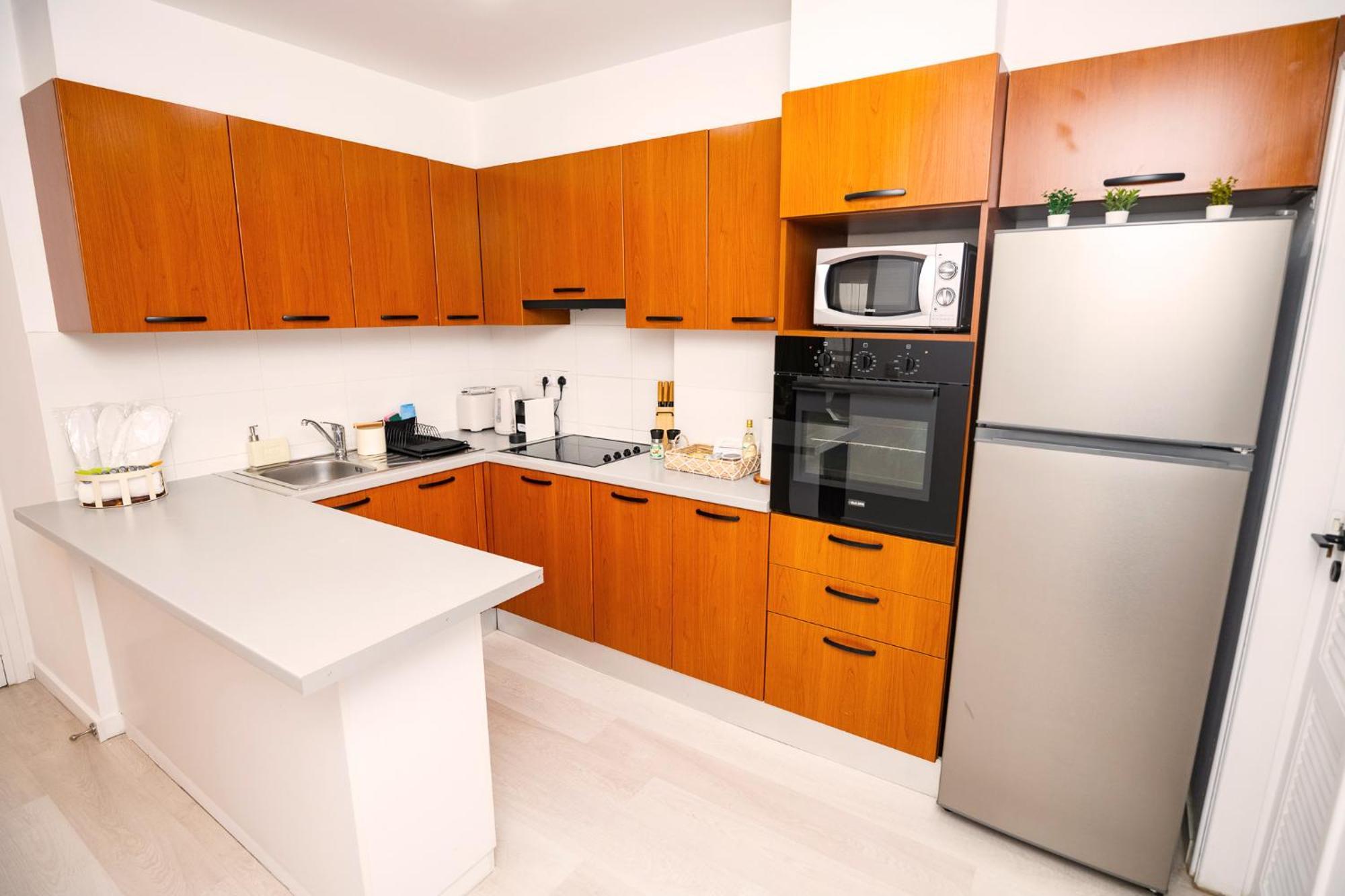Lazuli Sea View Beachfront Ap 21 Lárnaka Kültér fotó