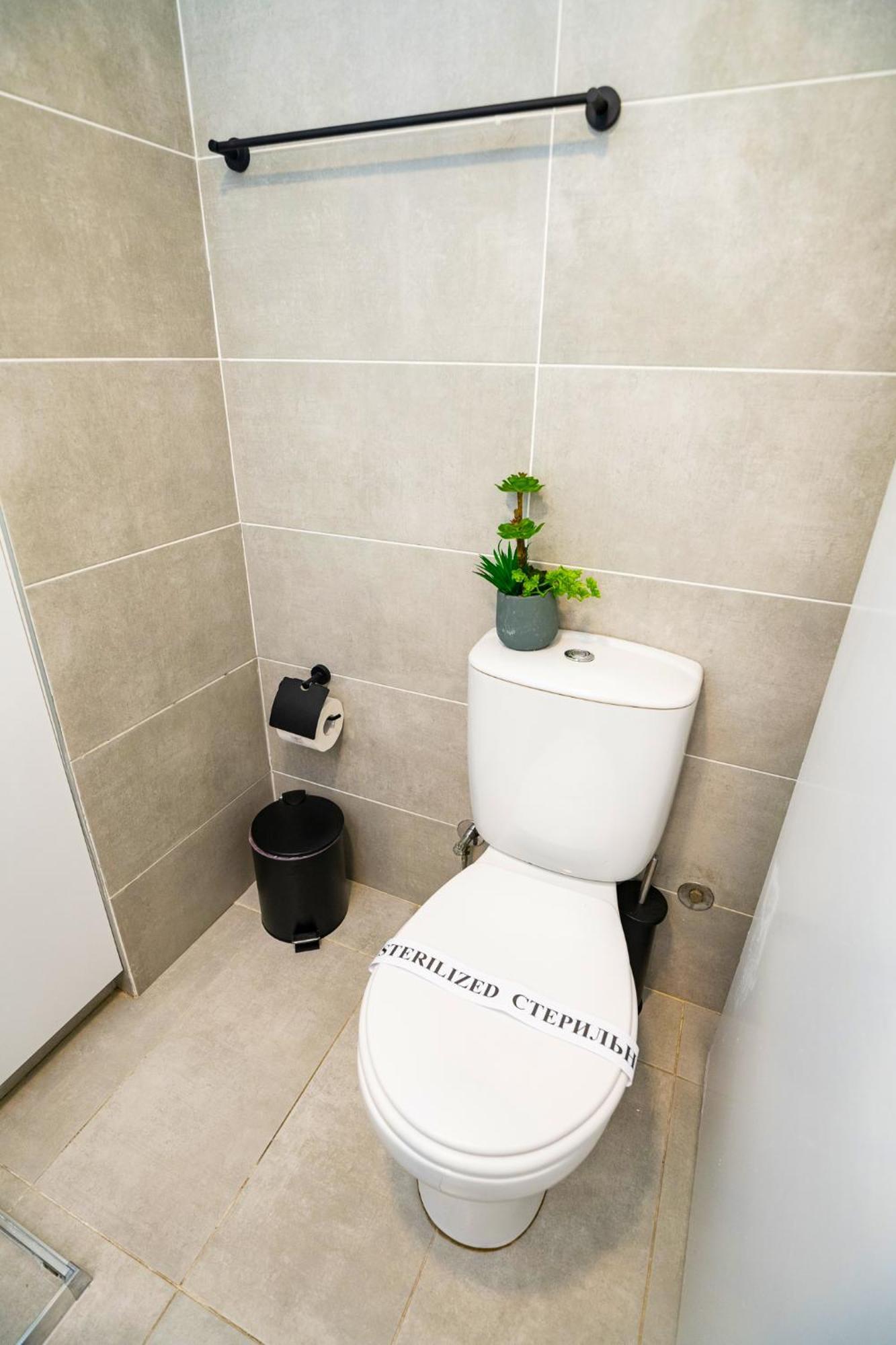 Lazuli Sea View Beachfront Ap 21 Lárnaka Kültér fotó